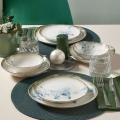 24-teiliges Speiseservice aus Porzellan, weiß/blau