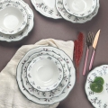 24-teiliges Tafelservice aus Porzellan, weiß/grün