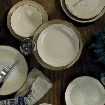 24-teiliges Tafelservice in Beige aus Porzellan