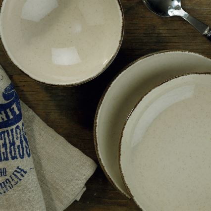 24-teiliges Tafelservice in Beige aus Porzellan