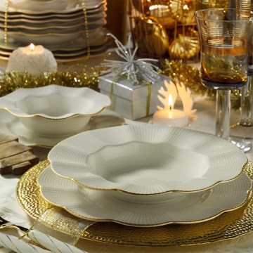 24‑teiliges Porzellan‑Essservice, weiß mit goldener Verzierung