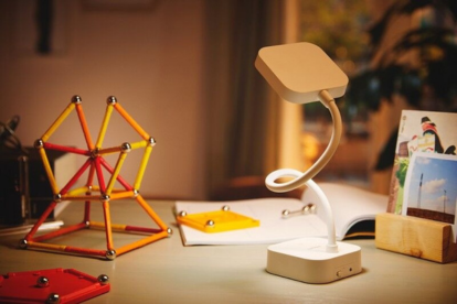 Back to School im frischen Licht – mit Philips LED-Schreibtischlampen