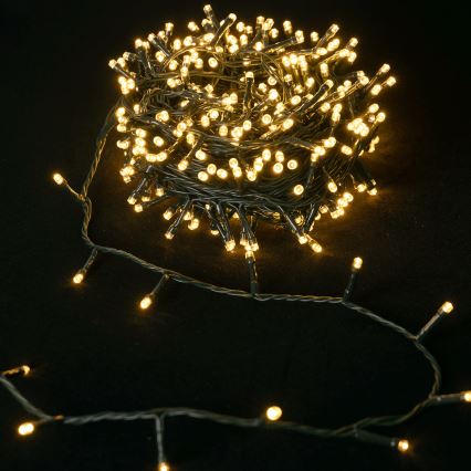 Aigostar - LED-Lichterkette für den Außenbereich 500 LEDs / 8 Funktionen 4xAA 25,3 m IP44 warmweiß