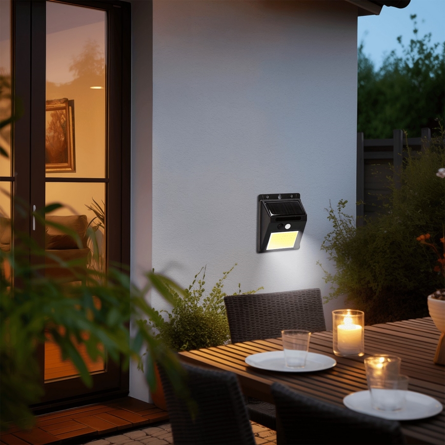 Aigostar - LED-Solarwandleuchte mit Sensor LED/13W/5,5V 6500K IP65