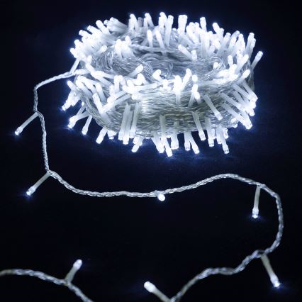 Aigostar - LED Außen Weihnachtslichterkette 200xLED/8 Funktionen 4xAA 20m IP44 kaltweiß