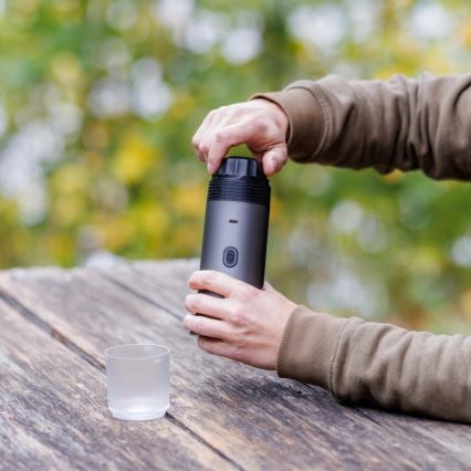 Aligator ACM002 - Tragbare, wiederaufladbare Reisekaffeemaschine PortaCaffé 3‑in‑1, 72 W / 7500 mAh, grau