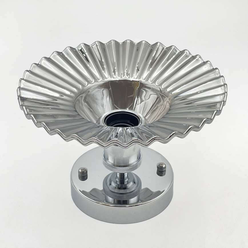 Aufgesetzte Deckenleuchte TRISH 1xE27/15W/230V glänzender Chrom/rauchschwarz