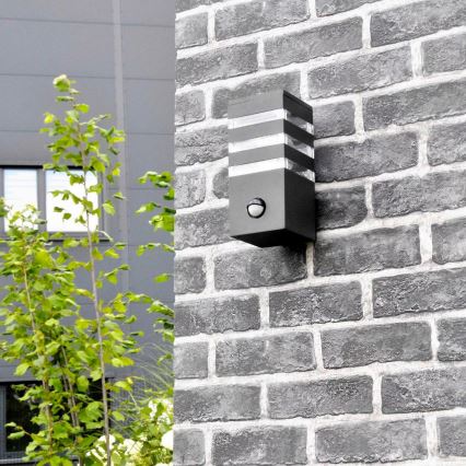 Außenwandleuchte mit Sensor TEKSAS 1xE27/12W/230V IP44 Anthrazit