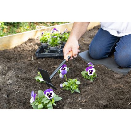 BLACK+DECKER - Gartenhacke mit dreizinkigem Bodenlockerer 30 cm