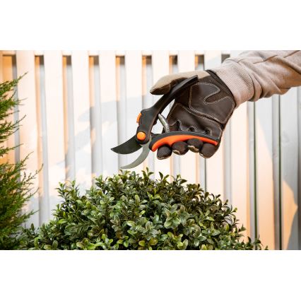 BLACK+DECKER - Gartenschere 200 mm