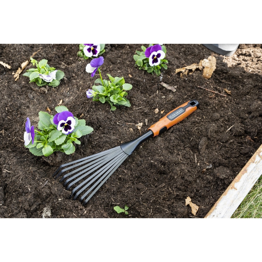 BLACK+DECKER - Handgeführte Harke 40 cm