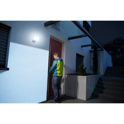 Brennenstuhl – Dimmbarer LED-Strahler LED/19,5W/230V 3000-6500K IP54 Wi-Fi