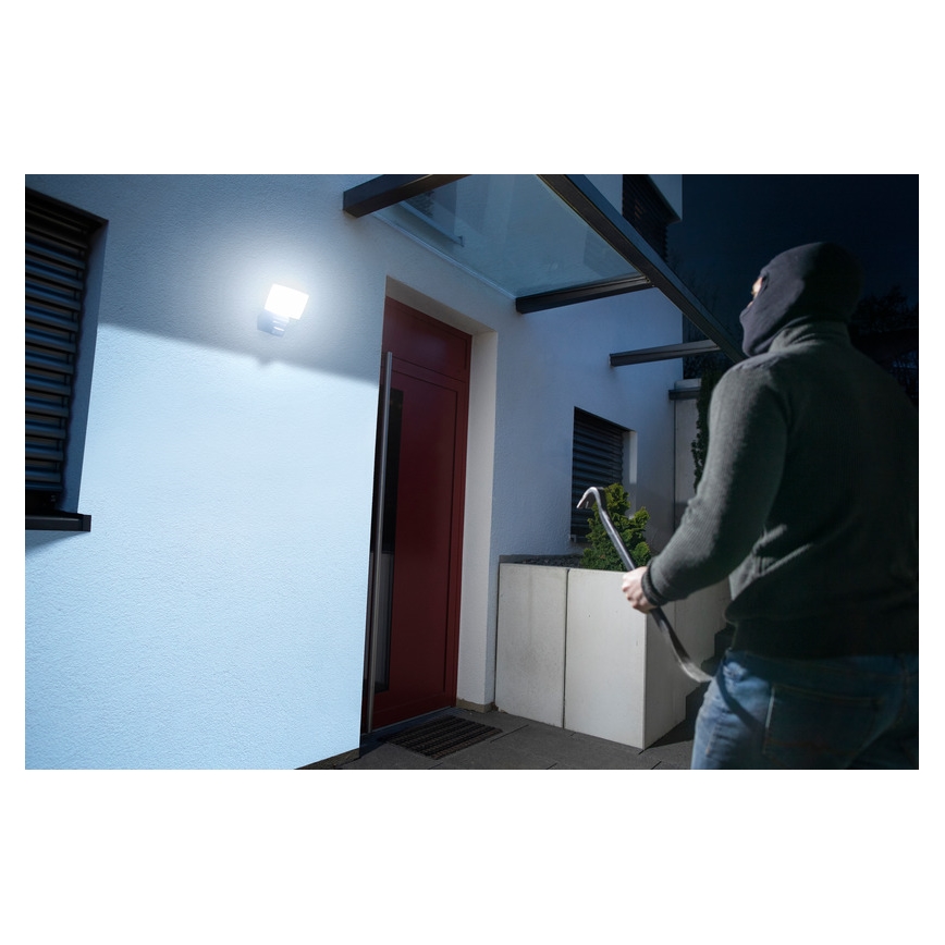 Brennenstuhl – Dimmbarer LED-Strahler mit Sensor LED/19,5W/230V 3000-6500K IP54 Wi-Fi