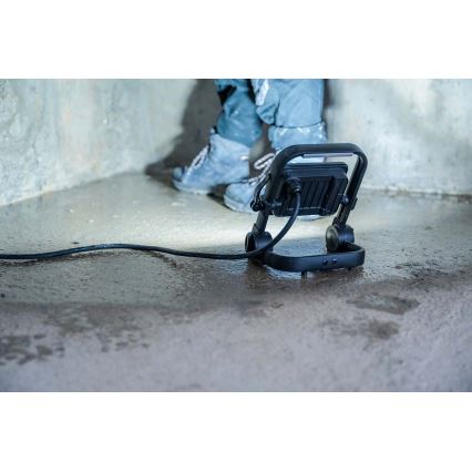 Brennenstuhl - Outdoor-LED-Strahler mit Halterung LED/20W/230V 6500K IP65