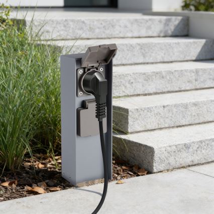 Brilagi - Außen-Steckdosensäule PILLAR 2× SCHUKO 230V IP44 silber