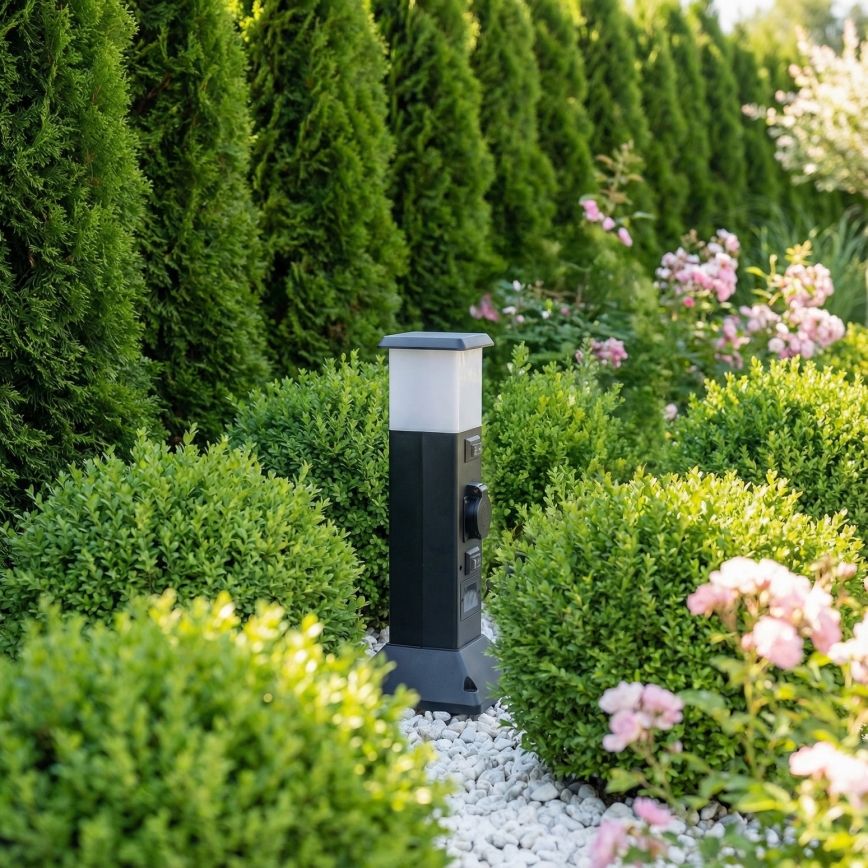 Brilagi - Außenleuchte mit 2 SCHUKO-Steckdosen 1xE14/15W/230V IP44 schwarz