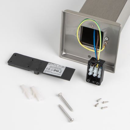 Brilagi - Außenleuchte mit 2 SCHUKO-Steckdosen NOVA 1xE27/15W/230V 40 cm IP44 mattchrom