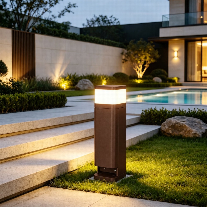 BRILAGI - Außenleuchte mit 2 SCHUKO-Steckdosen PILLAR 1xG9/11W/230V IP44 braun