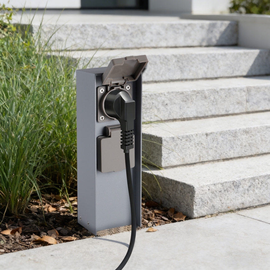 Brilagi - Außensteckdosensäule PILLAR 2Z SCHUKO 230V IP44 silber