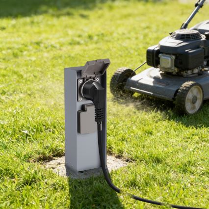 Brilagi - Außensteckdosensäule PILLAR 2Z SCHUKO 230V IP44 silber