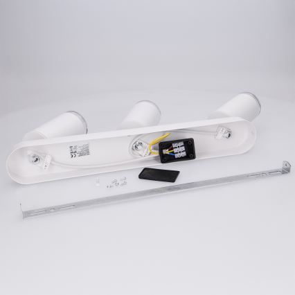 Brilagi - Badezimmerstrahler SELE 3xGU10/30W/230V IP44 weiß