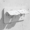 Brilagi – Einbau-Bodendose für den Außenbereich mit 2‑fach-Steckdose, IP55, weiß, rechteckig