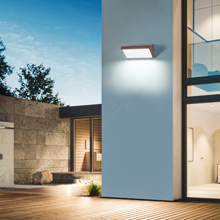 Brilagi - LED RGBW dimmbare Außenwandleuchte TRIANGLE 1xE27/15W/230V 2700-6500K IP65 braun