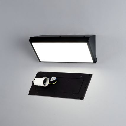 Brilagi - LED RGBW dimmbare Außenwandleuchte TRIANGLE 1xE27/9W/230V 2700–6500K IP65 schwarz