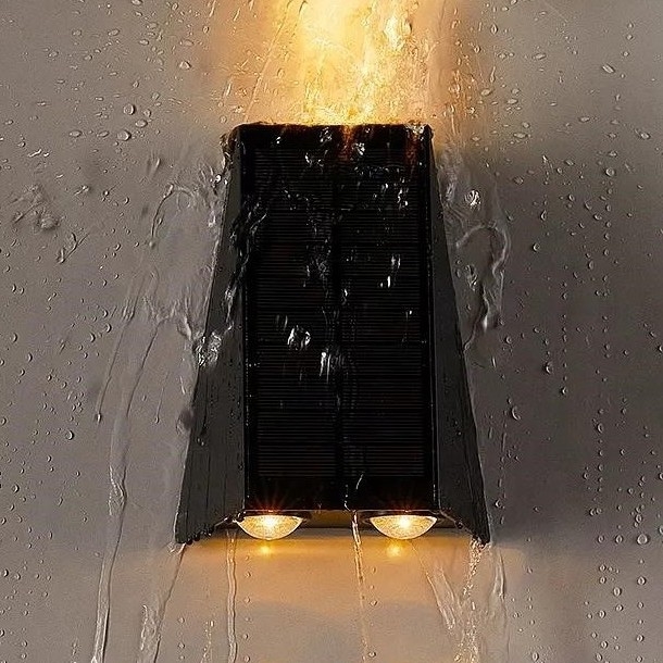 Brilagi - LED Solar-Wandleuchte PYRAMID LED/2W/3,2V 1300 mAh IP54