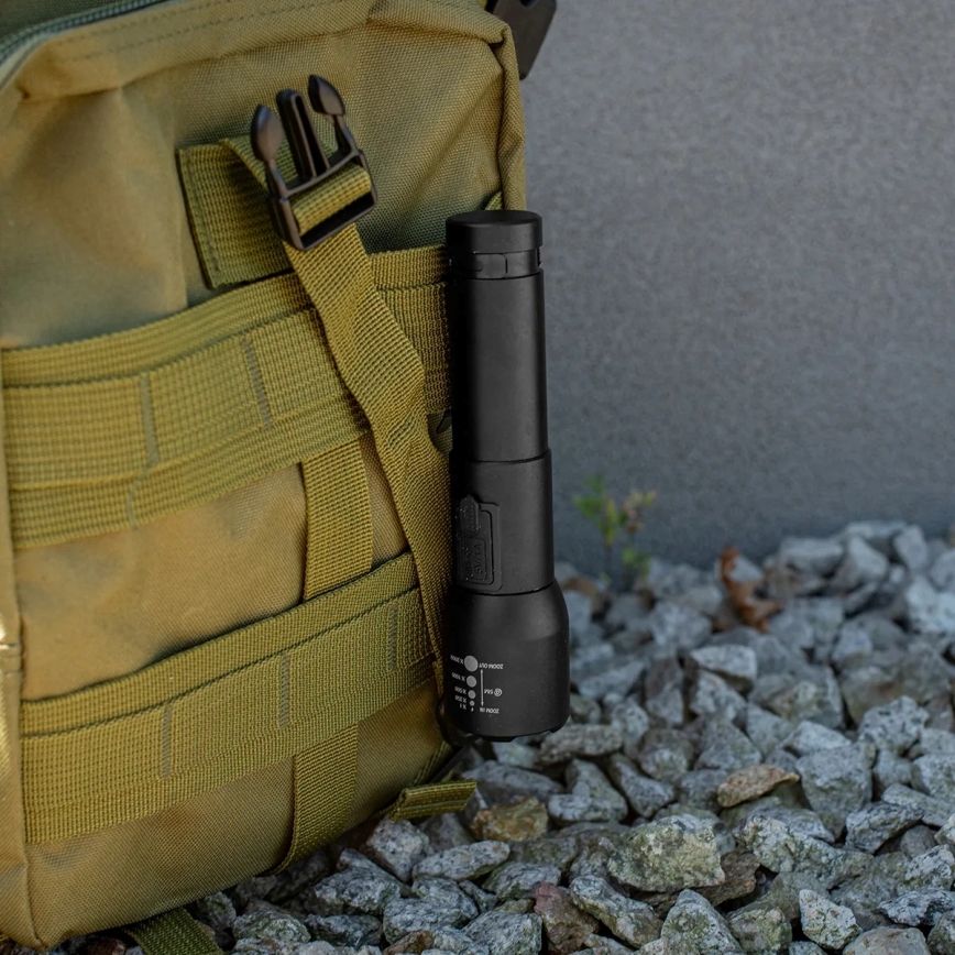 Dimmbare, aufladbare LED-Taschenlampe LED/20W/5V IPX4 800 glänzend 2000 mAh