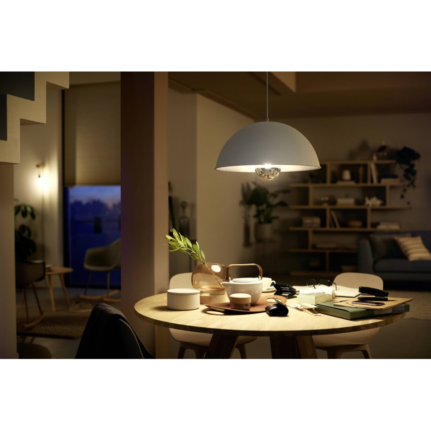 Dimmbare LED-Glühbirne mit spiegelnder, sphärischer Abdeckung DECO Philips G125 E27/7,2W/230V 2700K