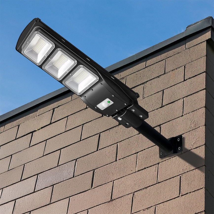 Dimmbare LED-Solar-Straßenleuchte mit Bewegungs- und Dämmerungssensor LED/12W/3,2V 6000K IP65 10000 mAh schwarz + Fernbedienung