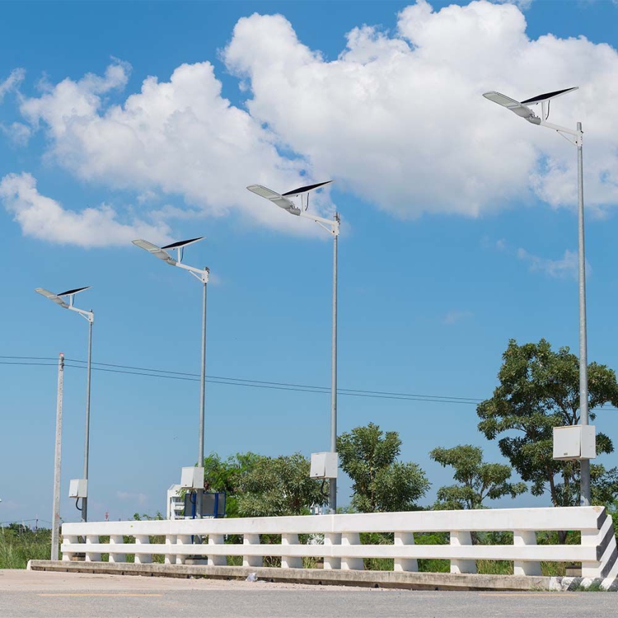 Dimmbare LED-Solar-Straßenleuchte SAMSUNG CHIP LED/50W/6,4V 6000K IP65 30000 mAh + Fernbedienung