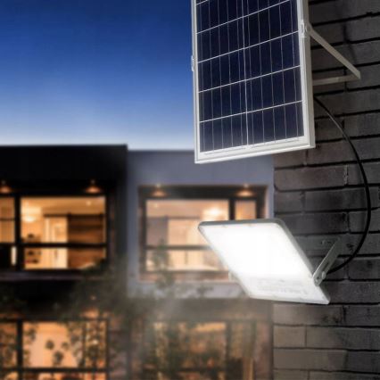 Dimmbarer LED-Solarstrahler LED/100W/3,2V 5000K 10500 mAh IP65 schwarz + Fernbedienung