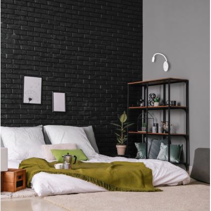 Flexible LED-Wandleuchte mit USB BASE LED/8W+LED/2W/230V weiß/silber