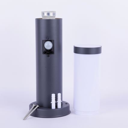 Globo - Außenleuchte mit Sensor 1xE27/15W/230V 45 cm IP44