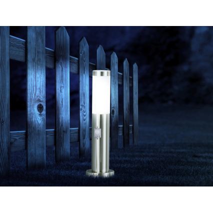 Globo - LED-Außenleuchte mit Sensor 1xE27/8,8W/230V IP44