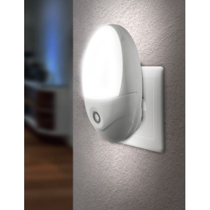 Globo - LED Orientierungsleuchte mit Sensor für Steckdose 4xLED/0,6W/230V 6500K
