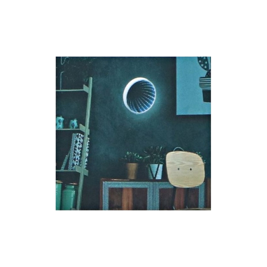 Grundig - LED-Spiegel 3xAA