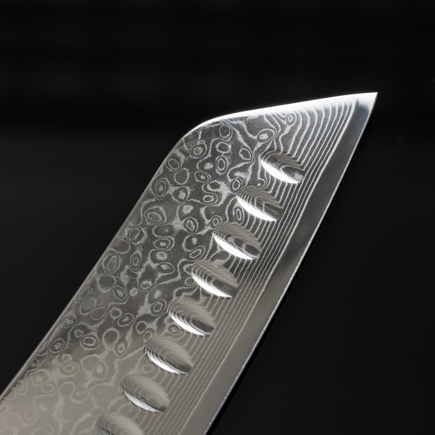 Gudaro - Damast-Santoku-Küchenmesser TAKUMI 7, 67 Lagen Stahl, Klingenlänge 17,5 cm, Walnussgriff
