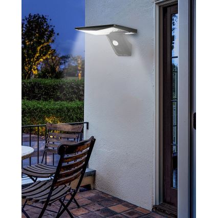 LED-Solarwandleuchte mit Sensor LED/2,6W/5,5V IP65 schwarz