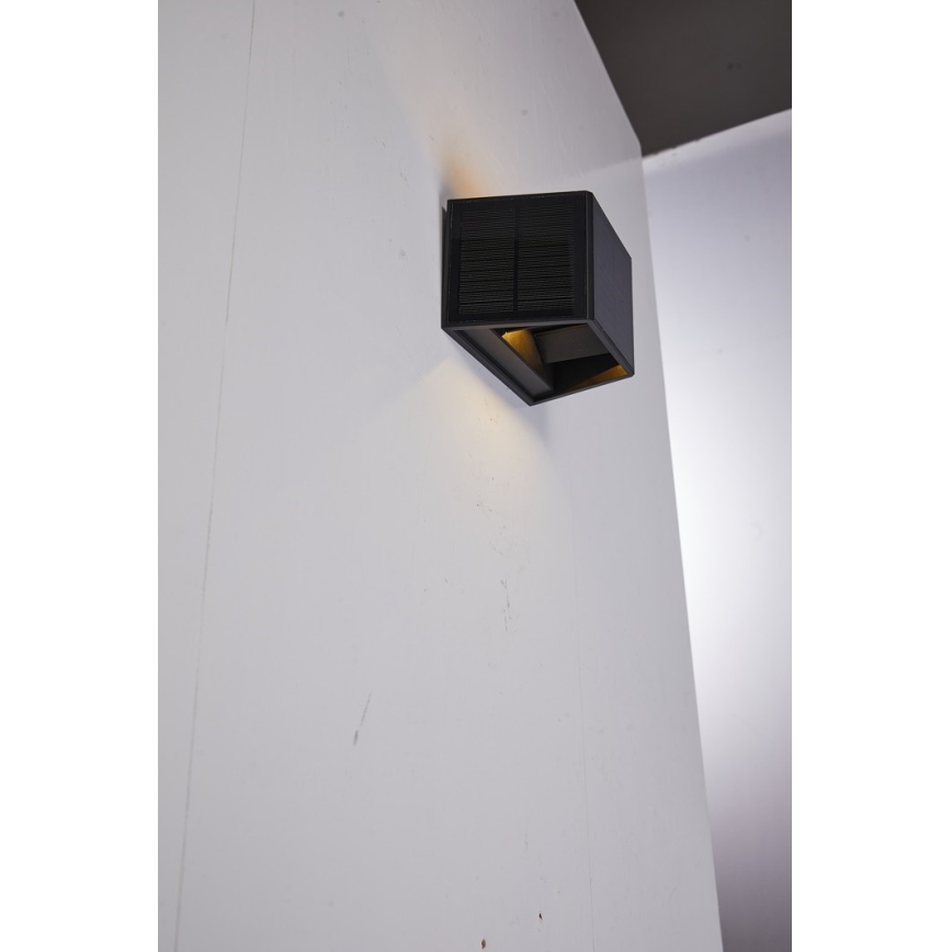 LED-Solarwandleuchte mit Sensor LED/2W/5V IP54 1300 mAh