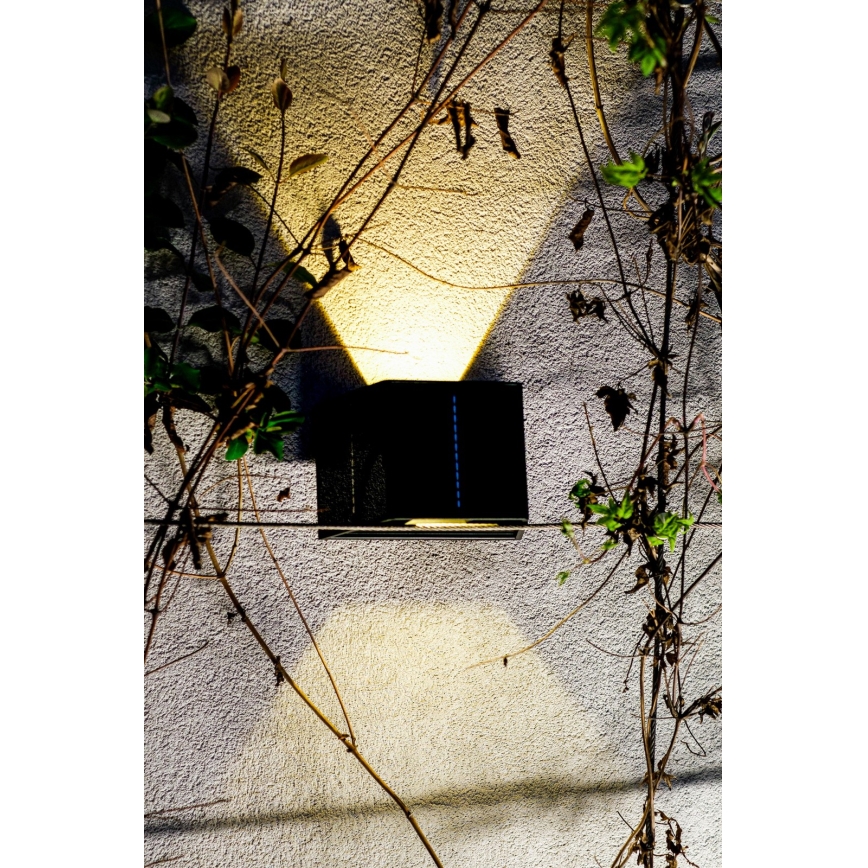 LED-Solarwandleuchte mit Sensor LED/2W/5V IP54 1300 mAh