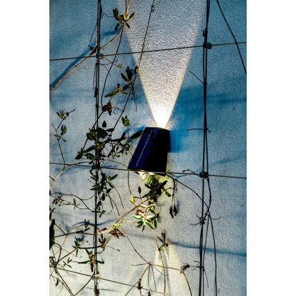 LED-Solarwandleuchte mit Sensor LED/2W/5V IP54 1300 mAh