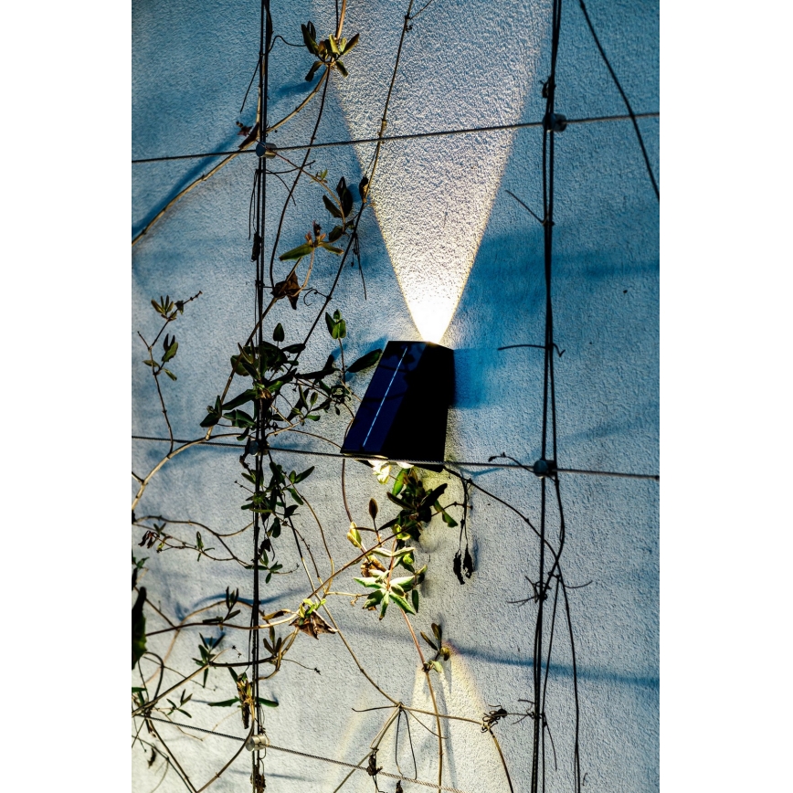 LED-Solarwandleuchte mit Sensor LED/2W/5V IP54 1300 mAh