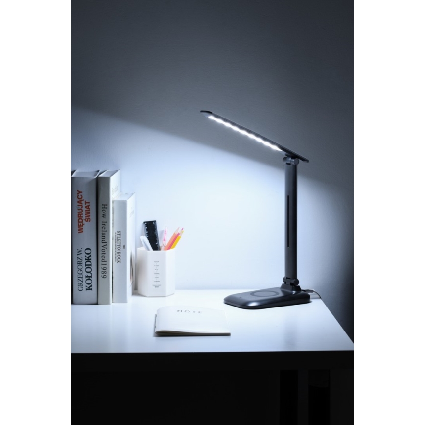 Dimmbare LED-Schreibtischlampe mit kabelloser Qi-Ladefunktion und USB — LUMI LED/7W/230V, schwarz