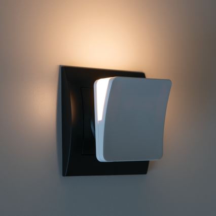 LED-Orientierungsleuchte mit Dämmerungssensor zum Einstecken in die Steckdose HOFI LED/0,28W/230V weiß