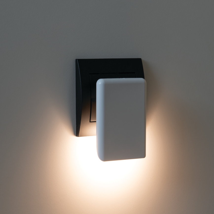 LED-Orientierungslicht mit Dämmerungssensor zum Einstecken in die Steckdose ORISA LED/0,28W/230V weiß