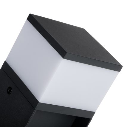 Outdoor-Wandleuchte mit Steckdose DASTEN 1xG9/11W/230V IP44 schwarz