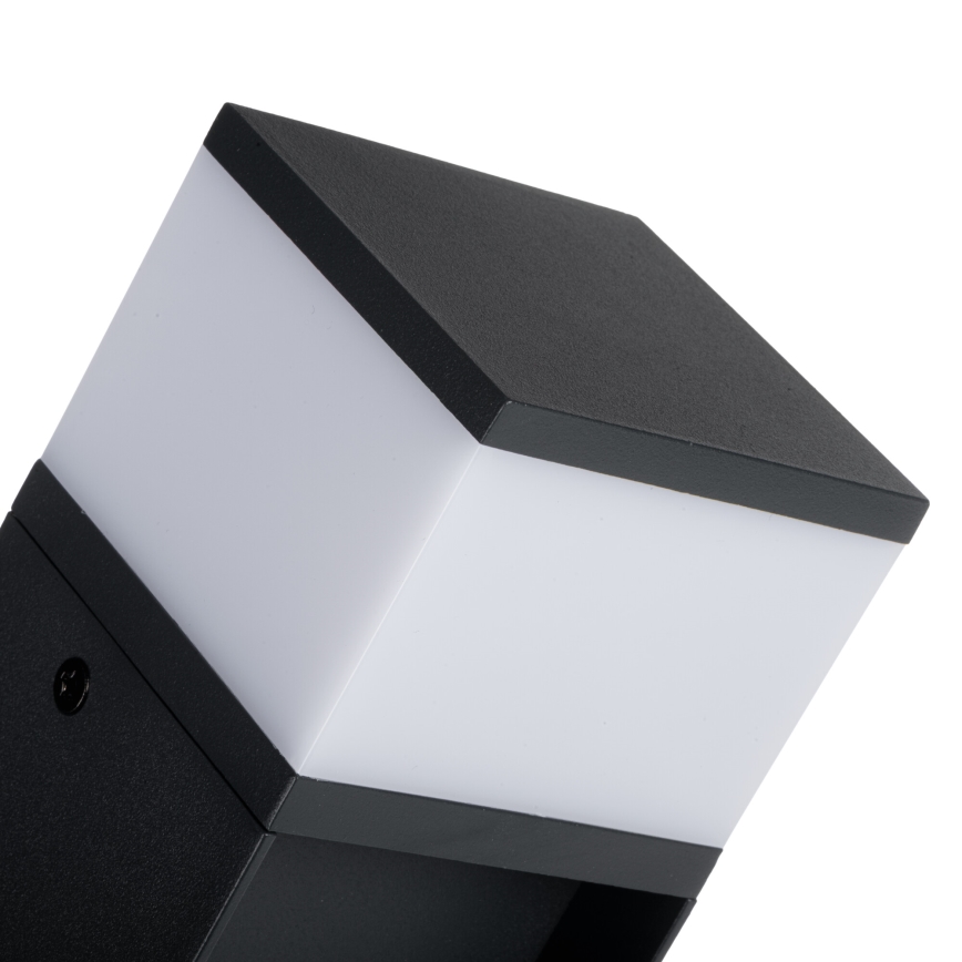 Outdoor-Wandleuchte mit Steckdose DASTEN 1xG9/11W/230V IP44 schwarz